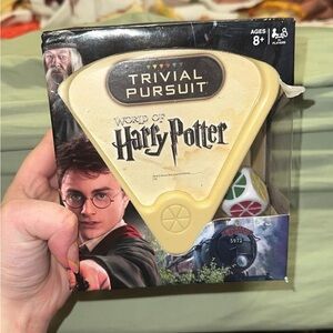 Warner Bros. Trivial Pursuit: World of Harry Potter - Yellow